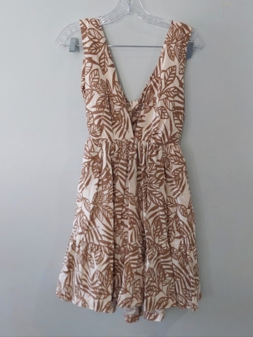 House of Harlow 1960 dress Small cream brown tropical leaf print V-neck pockets